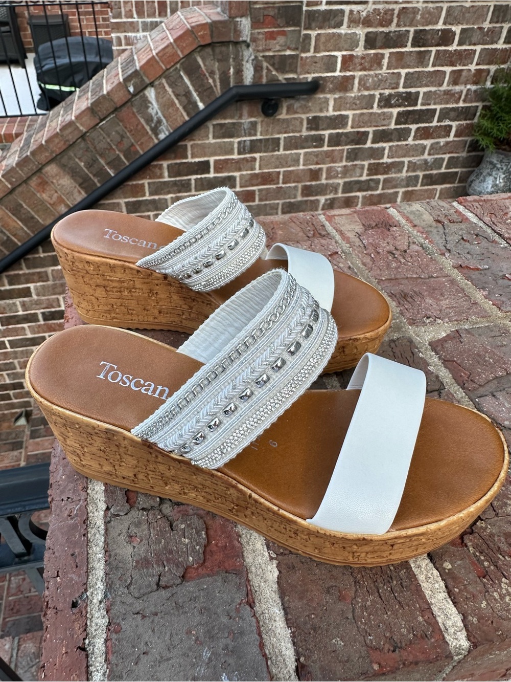 Italian Shoemakers White/silver Embellished Wedge Slides size 6 - Picture 2 of 8